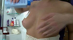 Does jade sin get double stuffed in threesome?