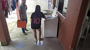 dona de casa casada paga tecnico de maquina de lavar com a bunda enquanto marido corno esta fora