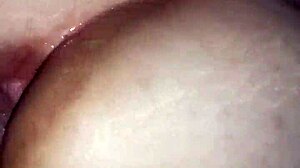 dandole por el culo a mi vecina madura