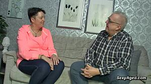 Amateur German Couple Fucks on Couch