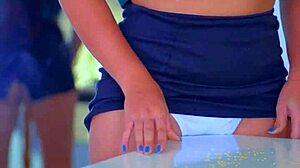 i fuck the corner of a table and it felt so funckig hot in my pussy 😍