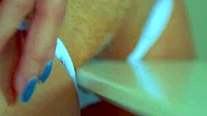 i fuck the corner of a table and it felt so funckig hot in my pussy 😍