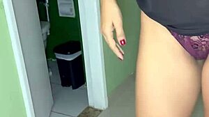 belinha gives pussy and gets cum inside