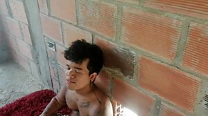 Tia Cachonda Me Regala El Ultimo Celular Que Salio Y En Agradecimiento La Penetro En Cuatro