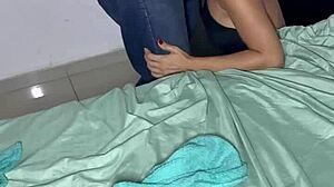 belinha gives pussy and gets cum inside