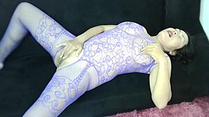 thaiger's solo session with big natural tits