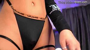 sophie meave shows off her amazing body on webcam