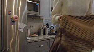 Quick Blowjob And Cum In Mouth Before Mass With Teen Squirting Workout