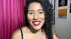 Morena wants big cock in tight pussy 😏