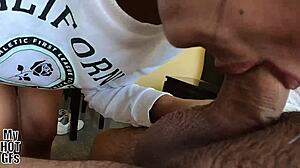 Prostituta Tetona Begs for Condom, But I Remove It and Creampie Her Pussy