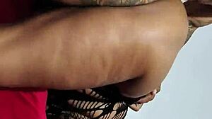 काली ब्राजीलियन औरत सौतेले भाई से हार्डकोर चुदाई