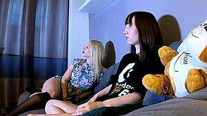 Two Stranger Girls For Fashion Photo Shoot Turn Into Fake Porn Handjob Threesome