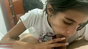 flaca sexy chupa polla como una campeona en domination