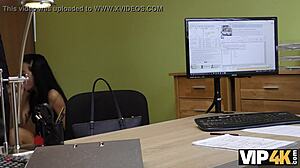 Vip4k Morena Desempleada No Tiene Otra Opción ¿Por Qué Desnudarse