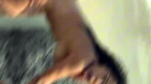 parte 2 bolt jones convida a novinha angel ferraz de apenas 18 anos para conhecer a praia mais famosa do brasil de nudismo ela topa fizeram sexo na frente de todos v�deo bombou em todas as redes sociais