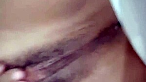 hot milf fingering her wet pussy - solo masturbating