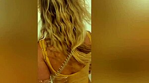 hotwife experiences double penetration at temptations cancun