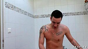 He Gets Sucked by His Beautiful Mother Before Bath Tub Fucking