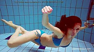 Martina flaunts tight pussy in blue bikini underwater