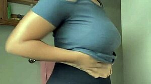 I share my Latina style in tight leggings as a teen