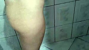 Young Girl Shows Off in Shower Preparing for Fuck