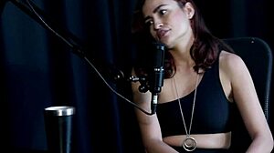 a mãe descobriu a orgia ainda não gravou com travesti decidiu parar pra se curar e foi chamada de atriz pornô evangélica - kamilla werneck sheer red