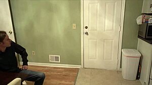 Anastasia Rose feels intense anal pleasure in rental agreement