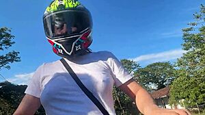 i picked up a didi client no bra and he noticed my huge tits right away