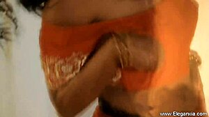 Erotic Indian milf dances her sensual brunette fantasies alive!