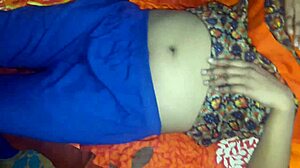 मोटी भारतीय टीचर बांग्लादेशी युवा 18+ को घर बुलाकर गांड ग्रुप चुदाई कराती जाने नही देती