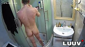 wanna see luuv's quick shower before she fucks on cam?