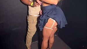 arrebentei a casadinha latina no swing bar fodi na cabine corno filmou squirt