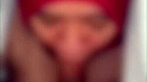 ngentot memek sempit kontol gede jilbab merah