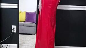 wanna see my big pussy lips and clit before sex club dancing?