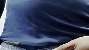 sexy asian mommy handjobs daddy on whatsapp call 💋📱🔥