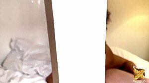 luciolle la bella bruna vuole sempre più cazzi, non si ferma mai!!