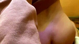 babe with big ass masturbates juicy wet pussy craving dick inside tomastevi