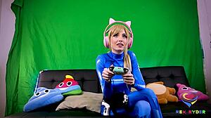 Cosplay Girl Rides Big Cock Brother In Live Stream