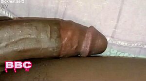 BBC लंड जोरदार रिदम से लहराता हुआ सिड्यूसिव डांस