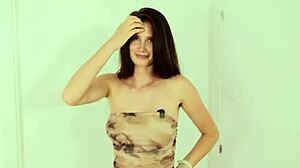 how could i let SUCH A SEXY BIG TITS BLONDE go to event without FUCKING her first