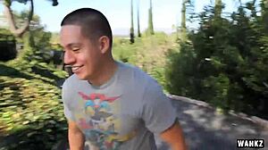 वैंक्ज़ सेलिब्रिटी बिकिनी स्लट को रफ हार्डकोर चुदाई