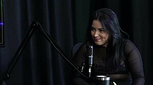 Pri Melancia tem 128cm de bunda, ama pau grande apesar de ser bi