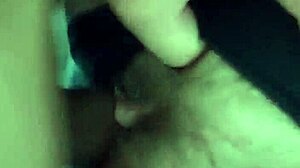 Comendo a buceta da esposa até gozar tudo dentro dela!!