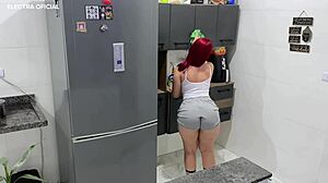 contratei essa latina gostosa com shortinho socado no cu me provocando 😈🍑