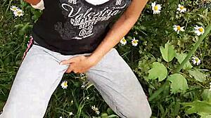 Hey neighbor, spy me fingering pussy to orgasm in the daisies outside?