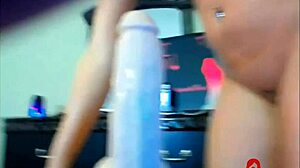 Bubble butt teen 18+ drills deep with huge dildo