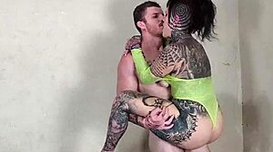 O Carmona Fucks Tattoo Amateur Bareback Wet Pussy to Orgasm