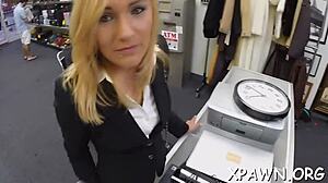 Amateur Couple Pawns Juicy Shaved Pussy for Rough Hardcore Fuck and Suck