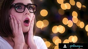 Jenna Sativa Catches Santa Lexi Belle Licking Her Shaved Pussy Wet for Christmas