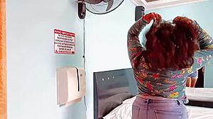 Madrastra's Curvy Big Ass and Tits Ride Hijastro Hard While Dad's Away